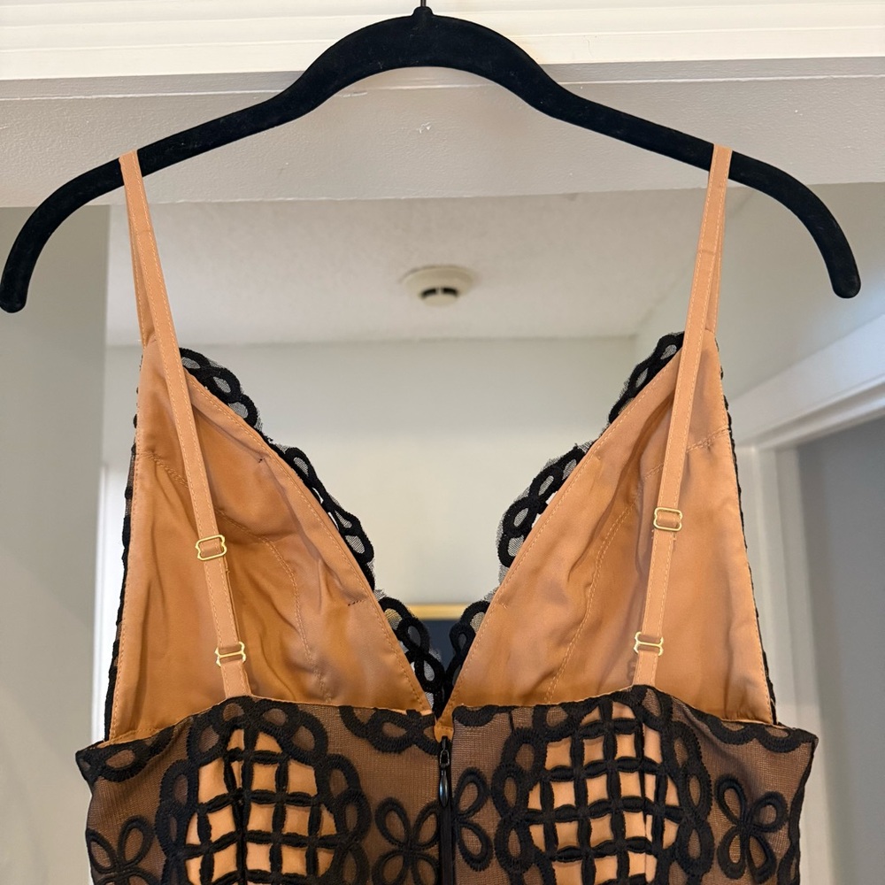 Fabulous Agilita Black Tie Applique Overlay Nude Trumpet Mermaid Dress Sz XS - Picture 7 of 12